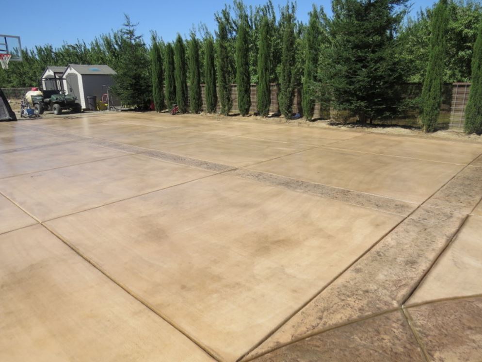 A picture of concrete driveway in Cupertino.